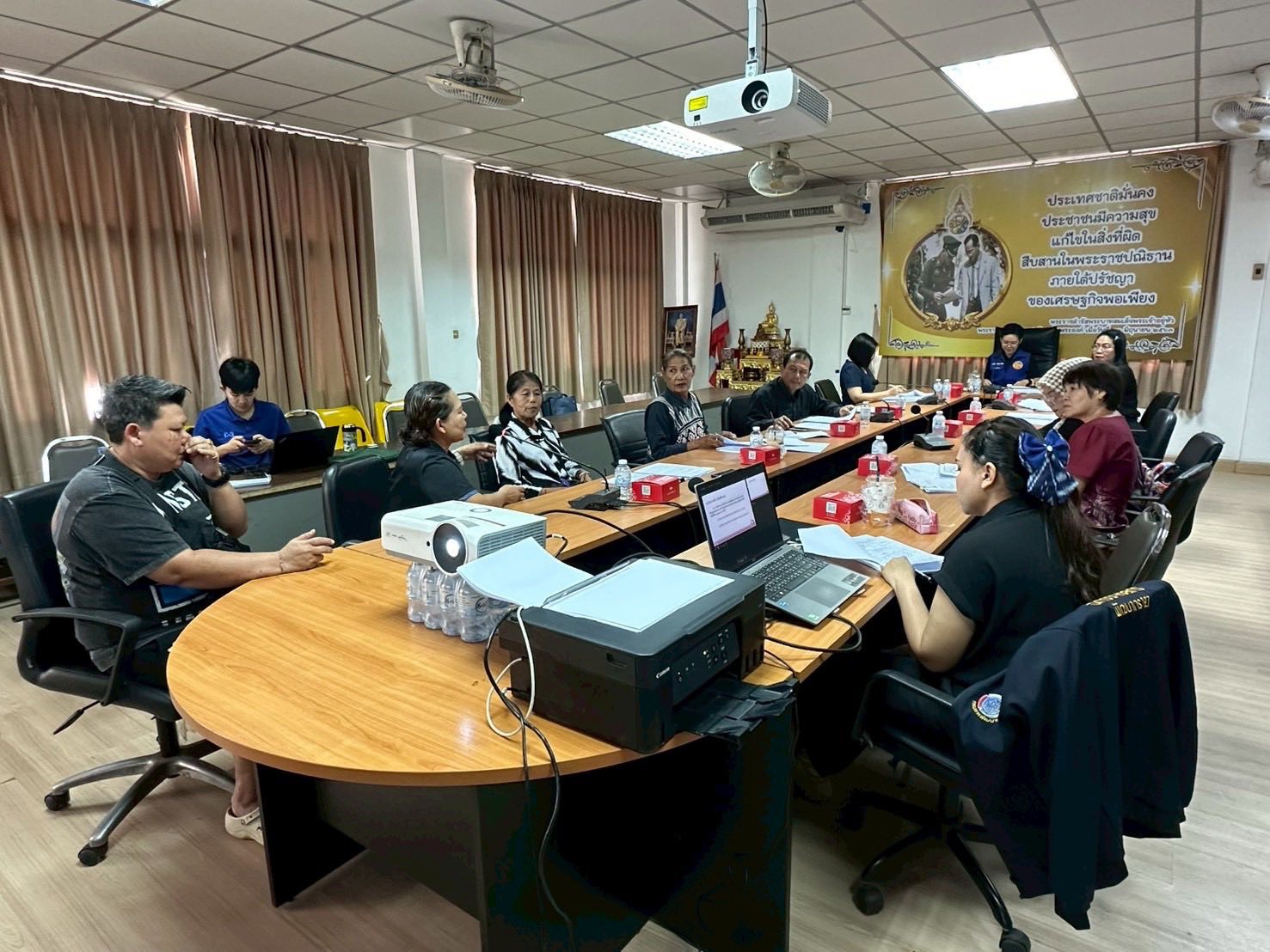 พช.บางบ่อ ดำเนินการประชุมคณะอนุกรรมการกลั่นกรองและติดตามการดำเนินงานกองทุนพัฒนาบทบาทสตรีอำเภอบางบ่อ ครั้งที่ 1/2569