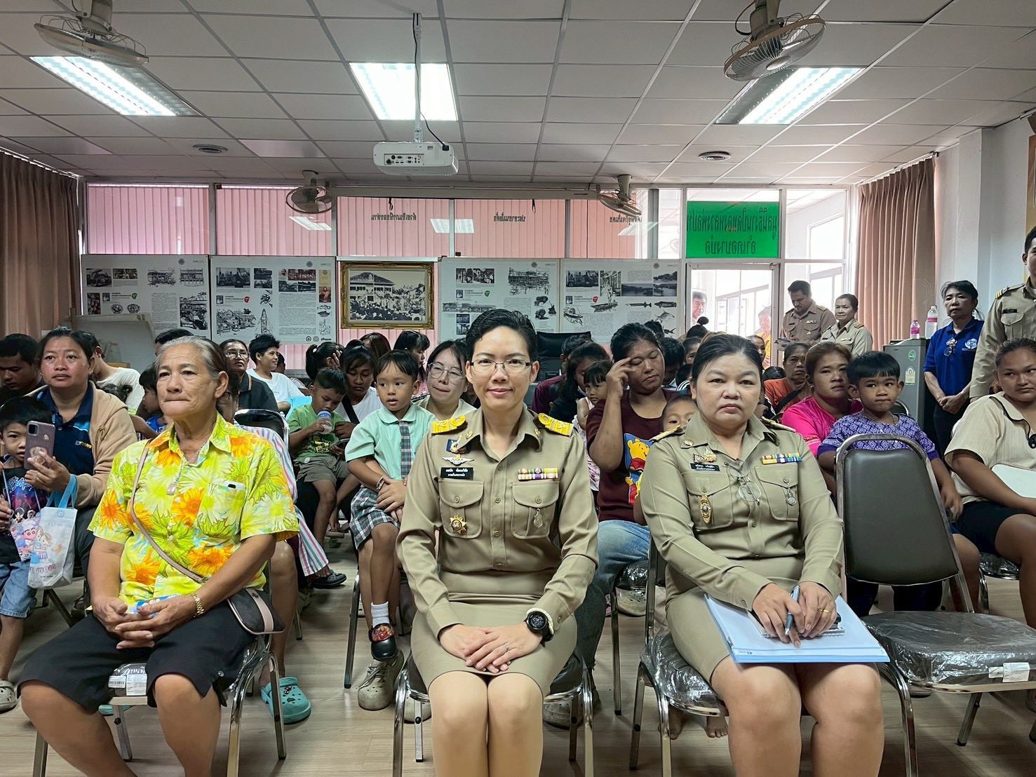 สพอ.บางบ่อ จัดพิธีมอบทุนอุปการะเด็ก กองทุนพัฒนาเด็กชนบท ในพระราชูปถัมภ์ สมเด็จพระเทพรัตนราชสุดาฯ สยามบรมราชกุมารี จังหวัดสมุทรปราการ ประจำปี 2569