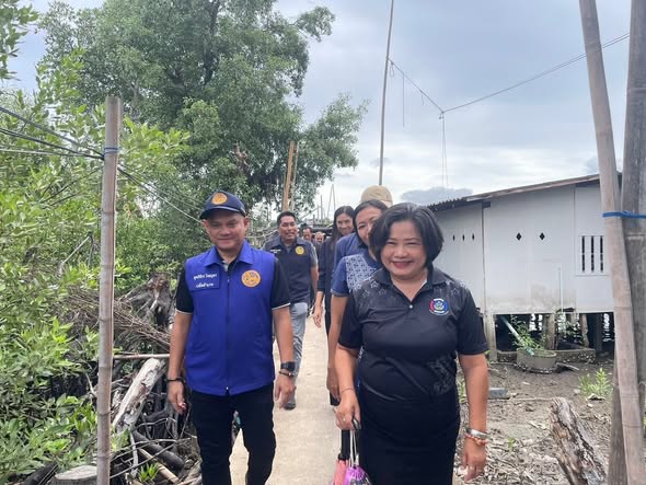 พช.บางบ่อ ลงพื้นที่เตรียมความพร้อมการติดตามการดำเนินงานศูนย์อำนวยการปฏิบัติการขจัดความยากจนและพัฒนาคนทุกช่วงวัยอย่างยั่งยืน ตามหลักปรัชญาของเศรษฐกิจพอเพียงอำเภอบางบ่อ