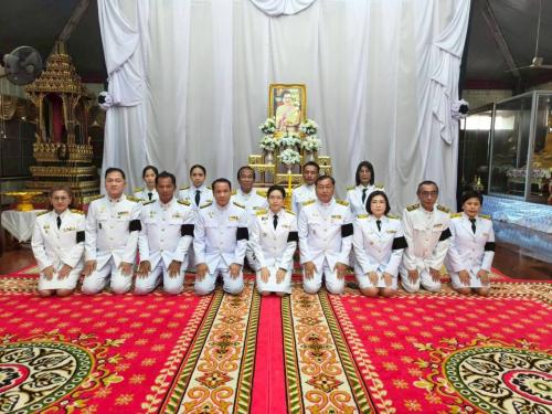 พช.บางบ่อ ร่วมพิธีถวายน้ำสรงพระบรมศพ เบื้องหน้าพระฉายาลักษณ์สมเด็จพระนางเจ้าสิริกิติ์ พระบรมราชินีนาถ พระบรมราชชนนีพันปีหลวง